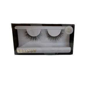 VELOUR – “Lash Next Door”